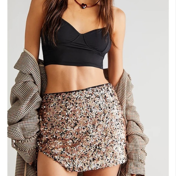 Free People Dresses & Skirts - NWT Free People Annalise Black and Gold Sequin Mini Skirt Size 8
